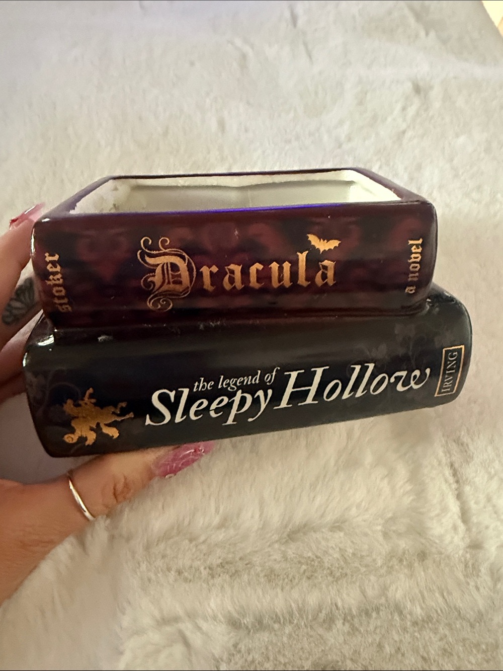 Classic Horror Novel
Halloween Book Themed Candle
Limited Edition